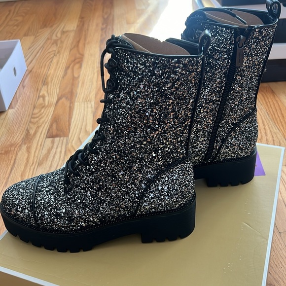 Michael Kors Shoes - Michael Kors bryce bootie